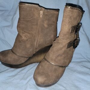 EUC ankle, wedge boots